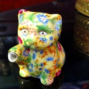 Small Chintz Caroline Ceramic Cat Figurine Made By Two's Company Vintage 80s